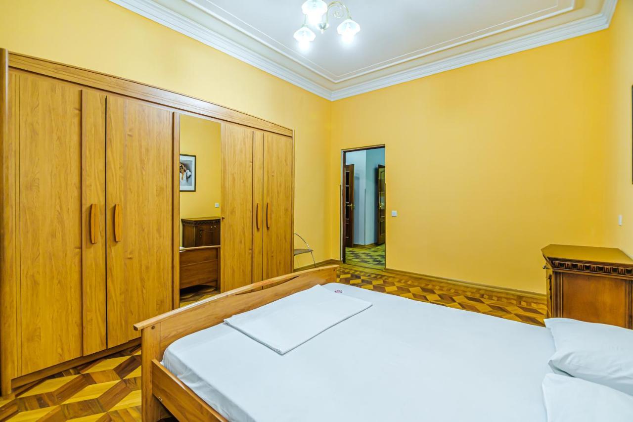 Targovu Nizami Street 4 Room Баку Экстерьер фото